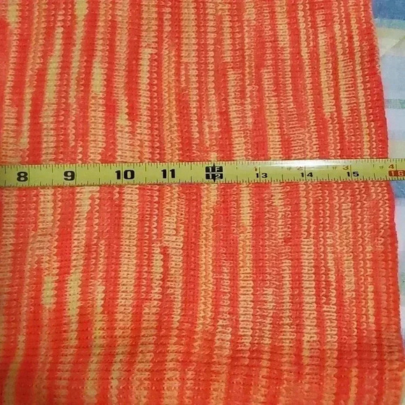 Lovely bright 2 piece - Picture 6 of 8